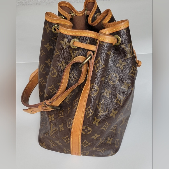 LOUIS VUITTON Monogram Petit Noe Bag - Picture 5 of 16